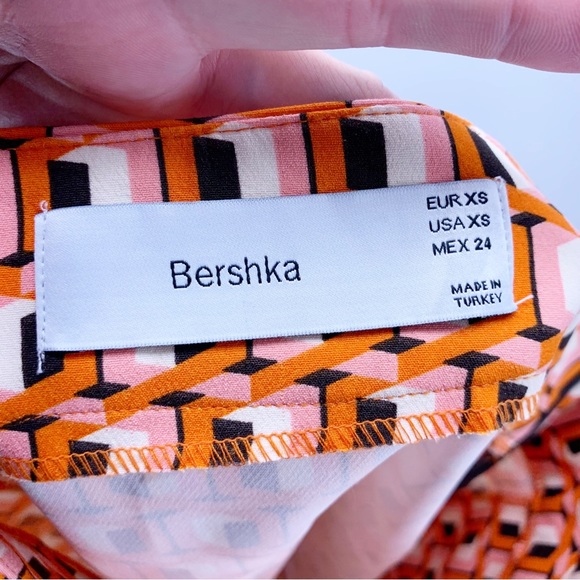 Bershka Mod Print Mini Skirt Size XS - Picture 3 of 4